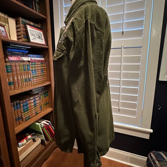 Blue Rain Dark Green Floral Embroidered Shirt - Picture 3 of 11